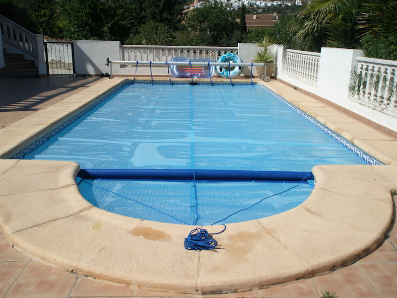 UK Manufacturer Of Exercise Pool Covers