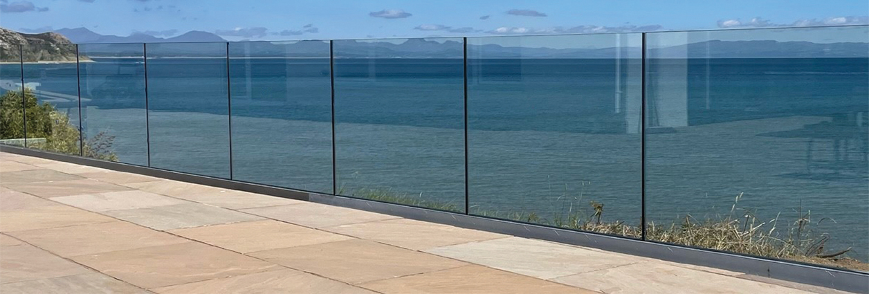 Elegant Frameless Glass Balustrades