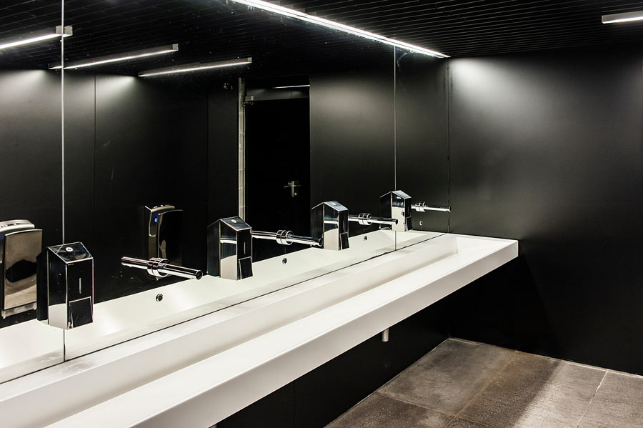 Hygienic Wall Cladding Systems For School Washrooms