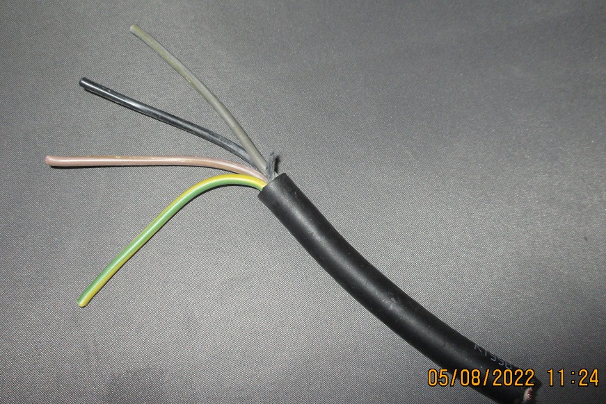 100M 4 Core 1.5 mm H07RN-F Cable
[H07RN-F415]