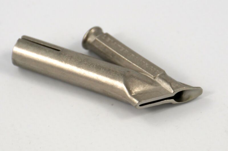 Leister 4mm Round Speed Weld Nozzle with Small Air Slide 105.432