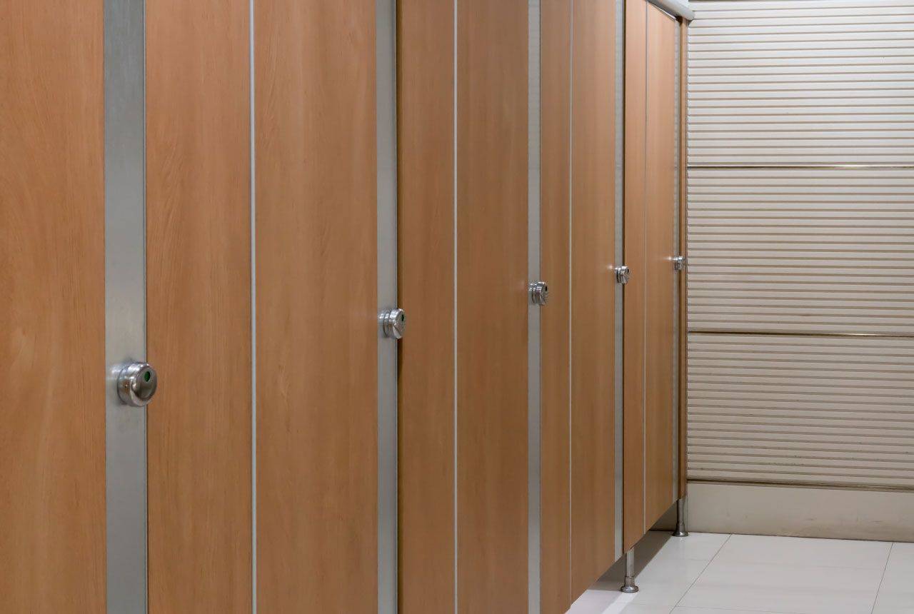 Designers Of Commercial Toilet Cubicles UK