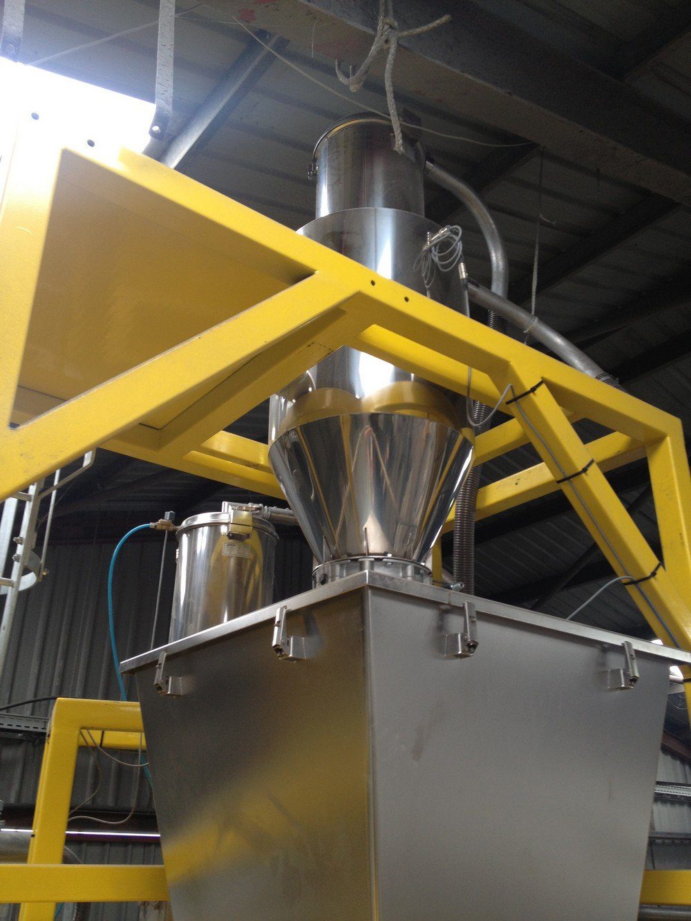Suppliers Of Vacuum Conveyors For The Nutraceutical Industry