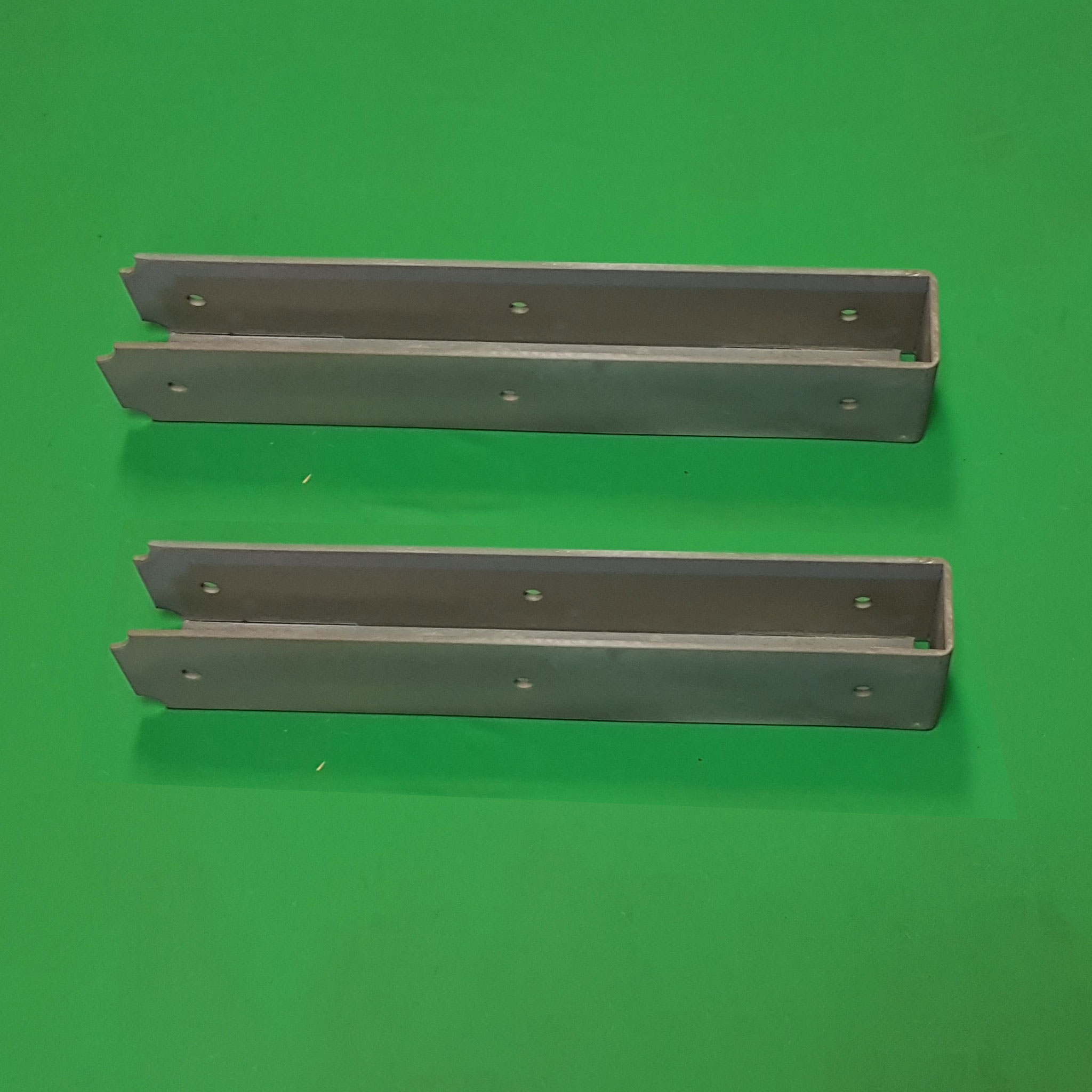 IN-LINE Gate Shoe Pair Hot Zinc Sprayed
