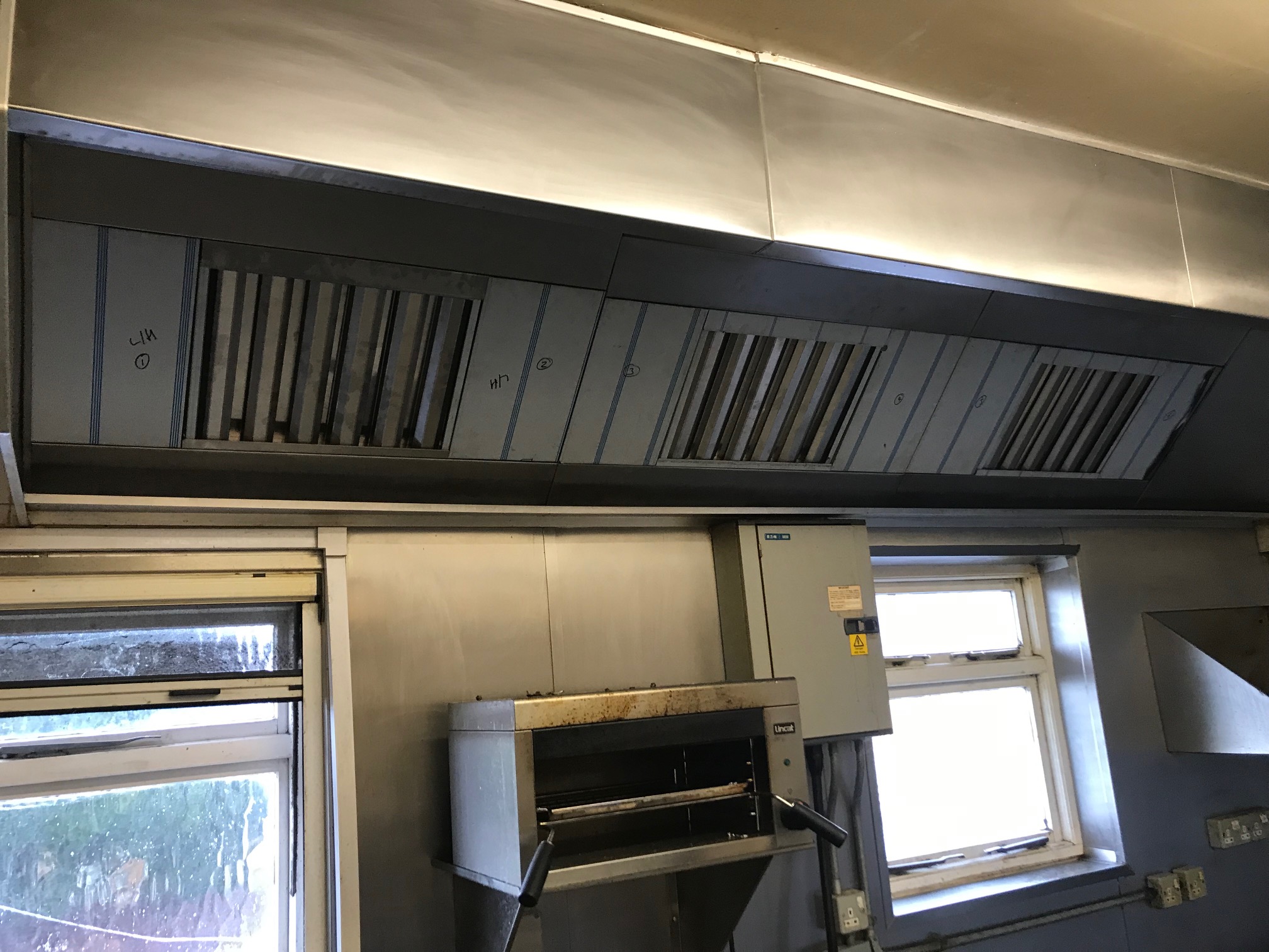 Kitchen canopy baffle filters