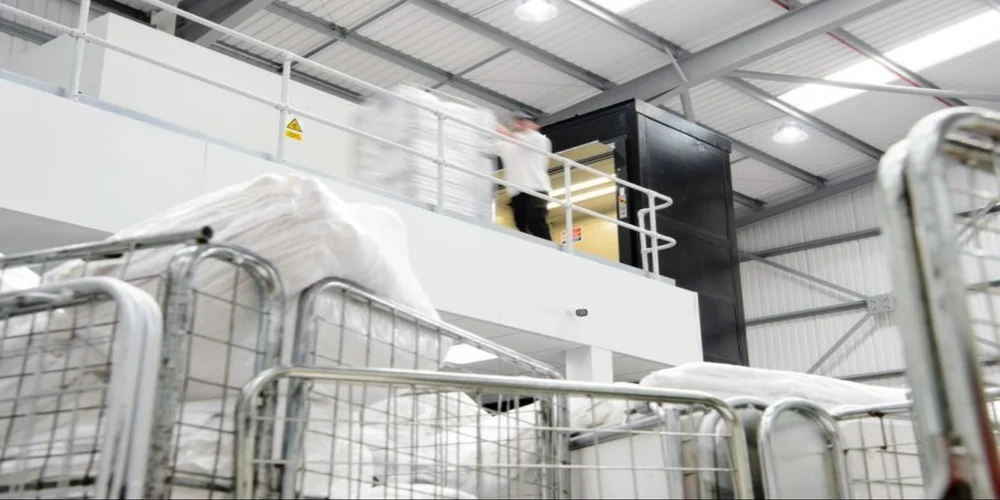 Everything you need to know about mezzanine goods lifts