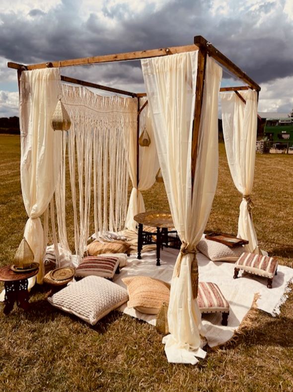 WOODEN CANOPY WITH DRAPES