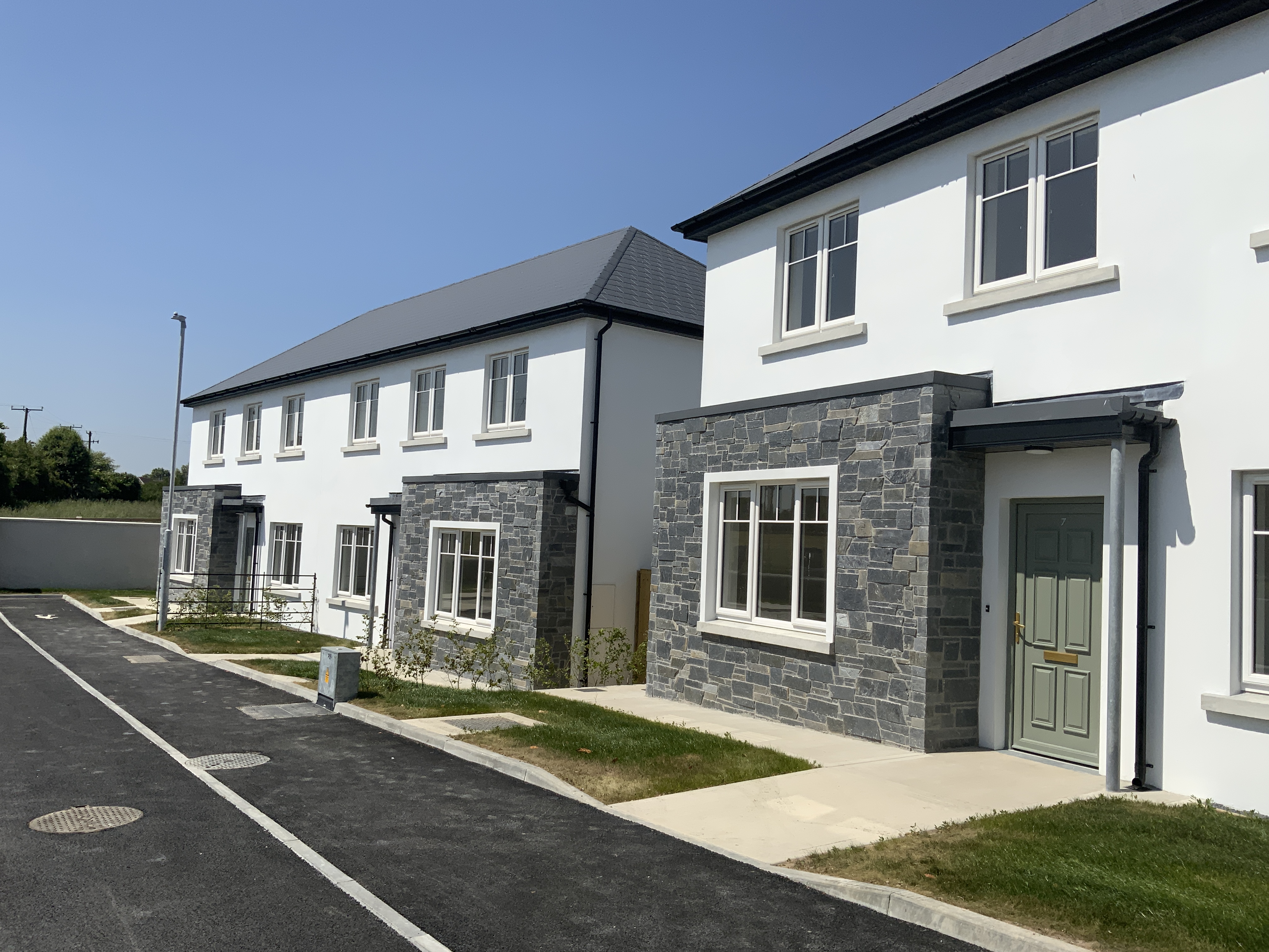 Housing Dev Blending Fernhill With Local Natural Stone