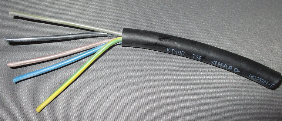 100M 5 Core 1.5 mm H07RN-F Cable
[H07RN-F515]