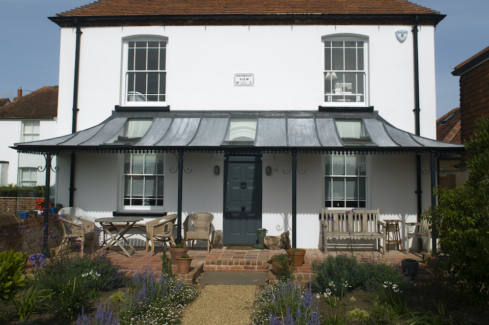 Traditional Victorian Column Veranda