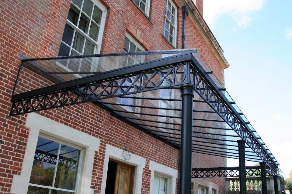 Custom Column Veranda with Fully Glazed Roof