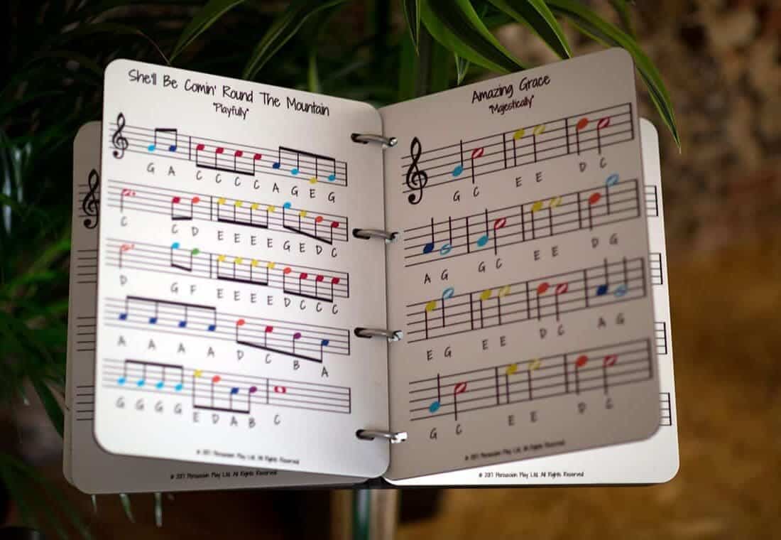 Music Book (2 Turning Pages, 4 Songs)