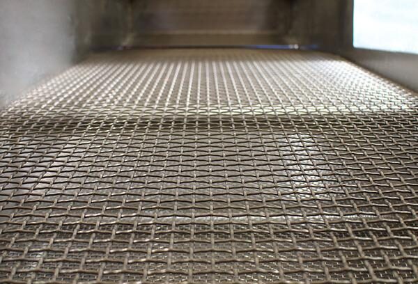 UK Suppliers of Vibrating Screen For material eparation