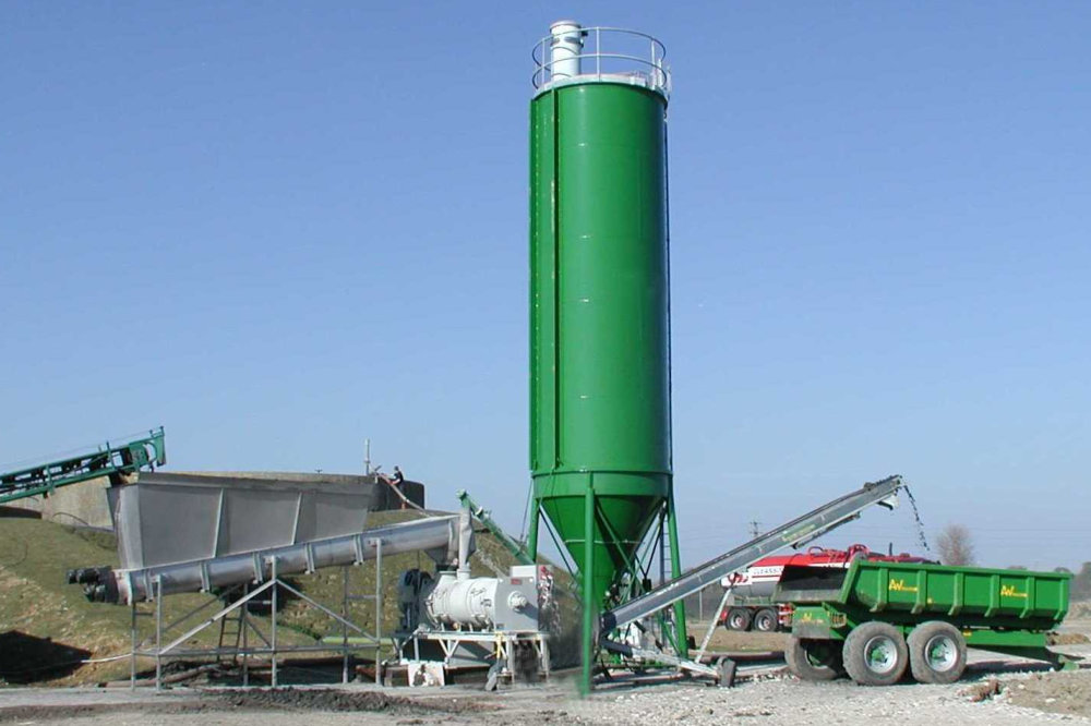Distributors of Lime Stabilisation Units on Contract