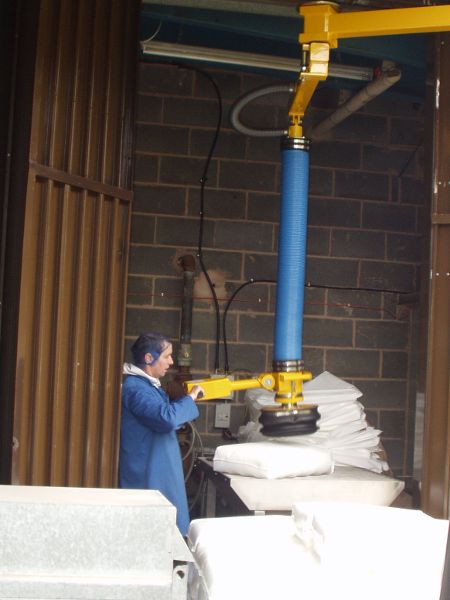 UK Suppliers of Drum Handling With Vacuum Lifters