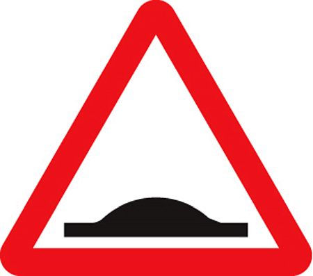 Road hump ahead class R2 Permanent 600mm triangle (3mm aluminium composite)