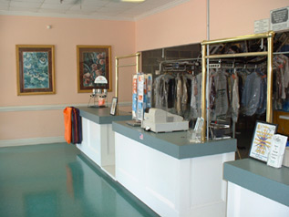 Display Equipment for Dry Cleaners