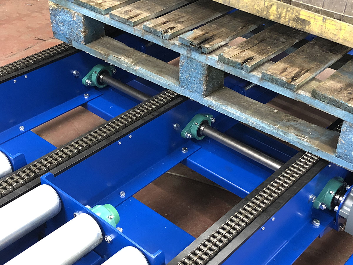 UK Manufacturers of Chain Conveyor