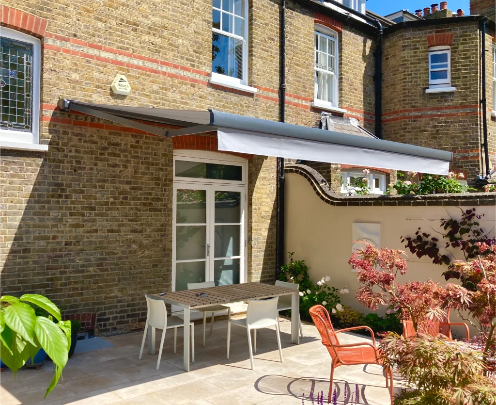 Revolutionise Your Outdoor Living with Our Awnings!