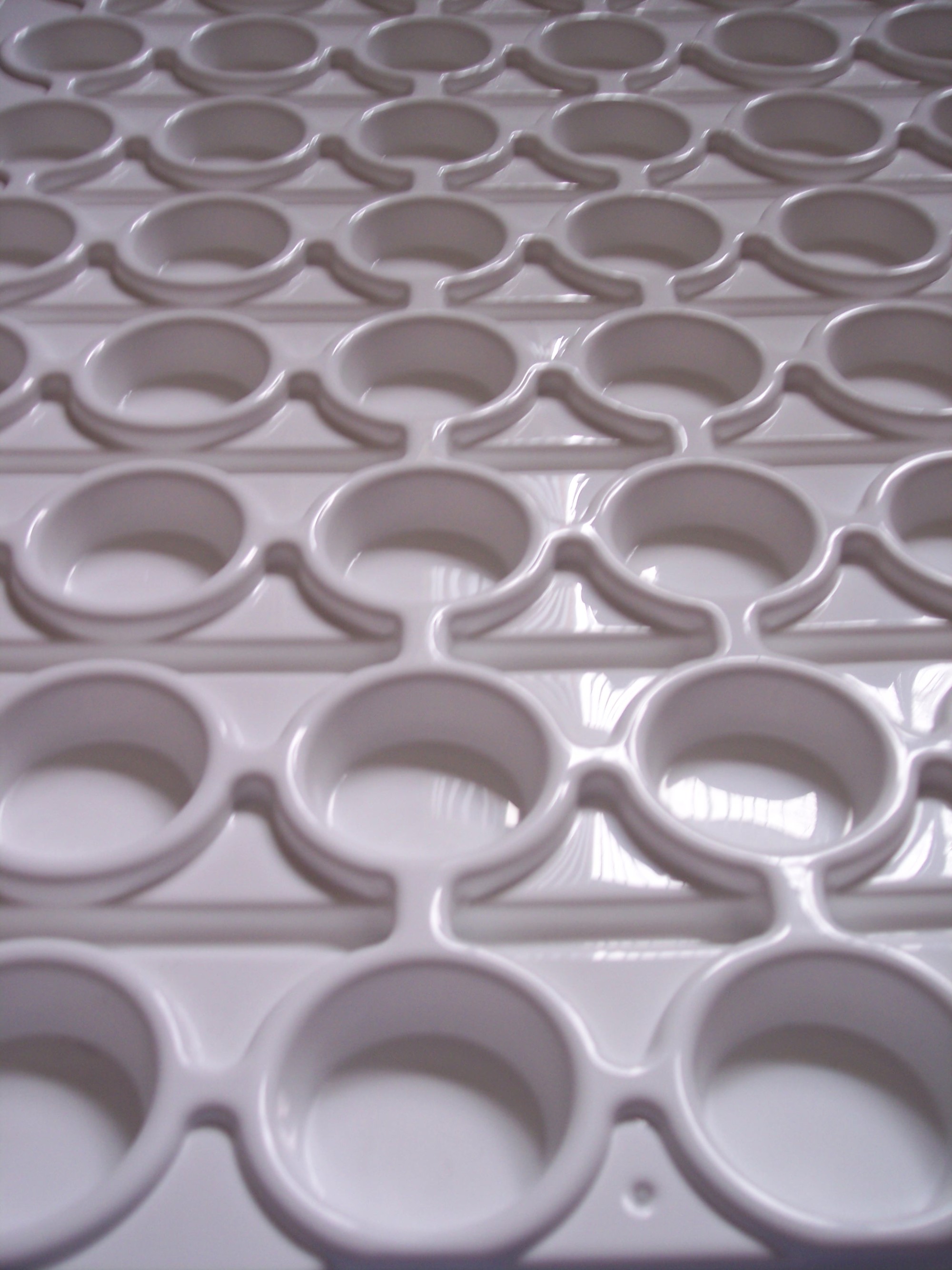 Transit Trays For Manufacturing Facilities