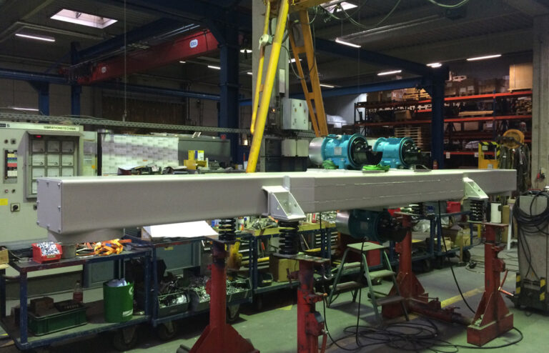 Manufacturers of Angular Closed Special Version Reversible Conveyor Trough UK