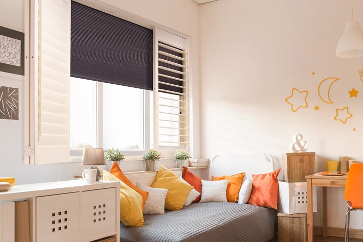 The Perfect Match: Combining Shutters and Room Darkening Blinds for Ultimate Light Control