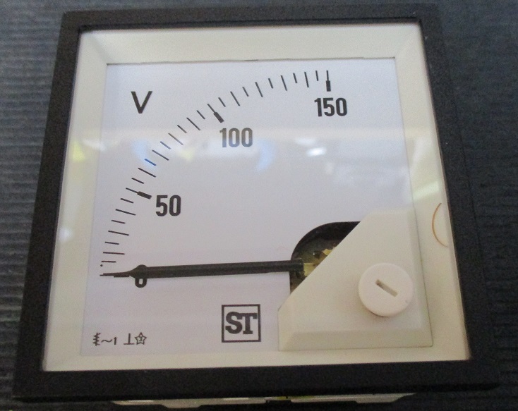 Voltmeter ST Gauge 0-150V
[Meter ST 0-1]