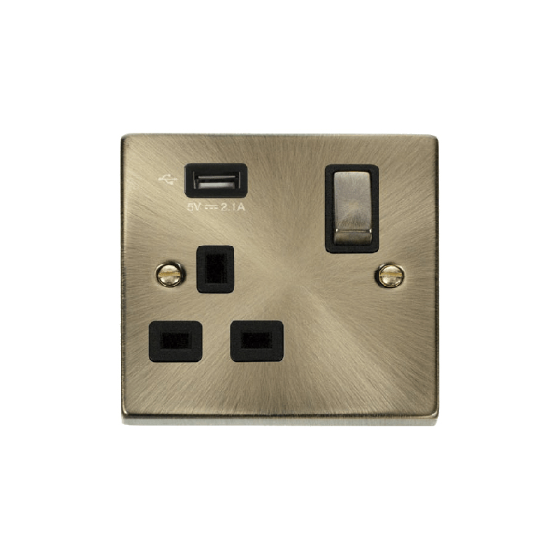 Click Deco 13A Ingot 1G Switched Socket With Single 2.1A USB Outlet Antique Brass Insert Black