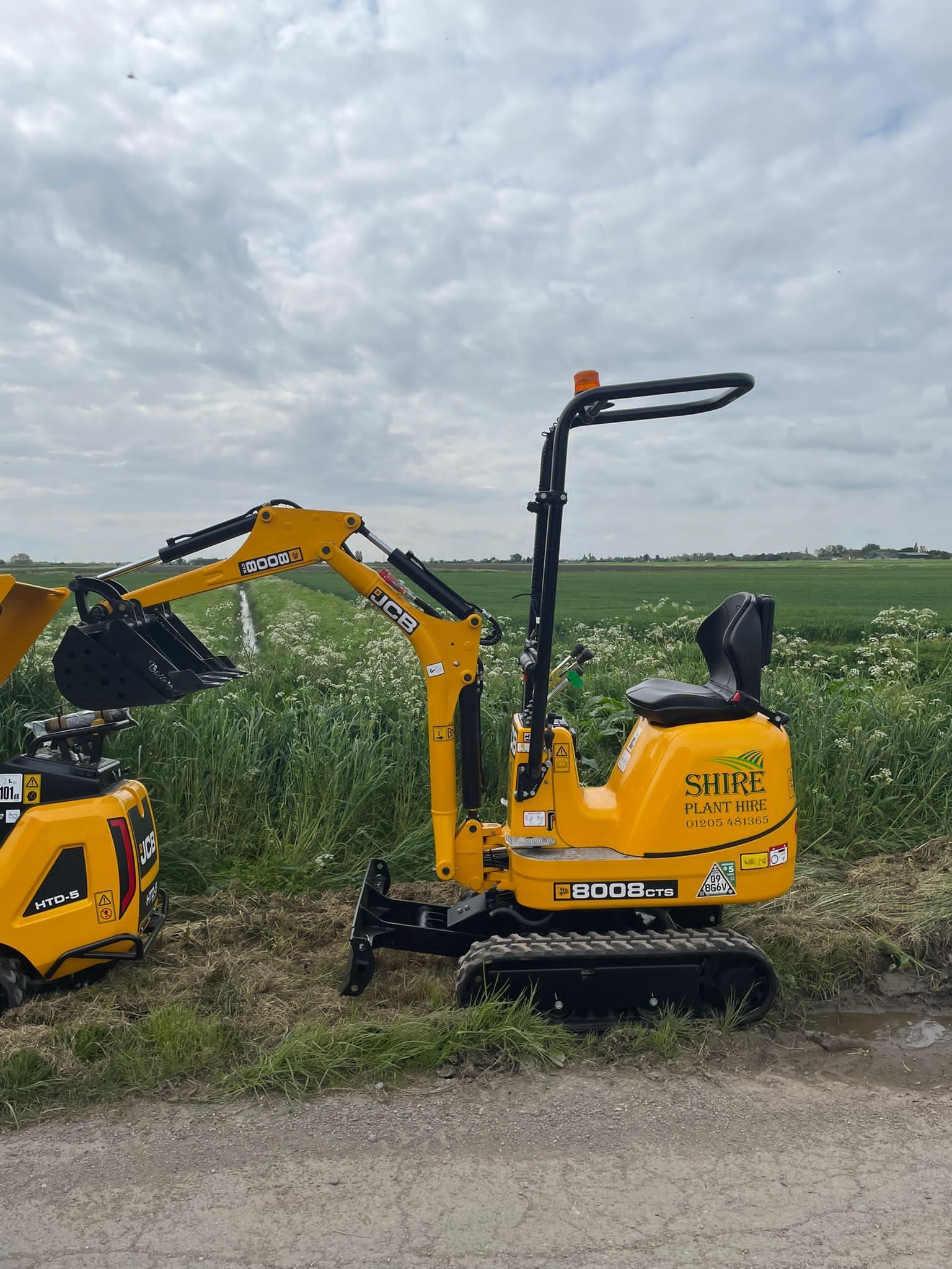 0.9T Micro Digger To Hire In Derby