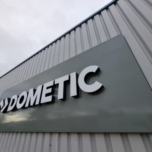 Outdoor Illuminated Signs For Businesses