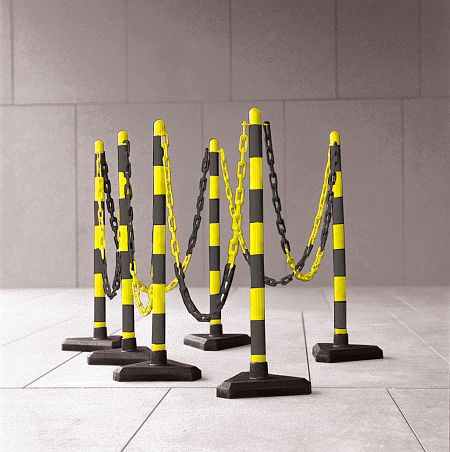 10m Chain Post Kit - 6 Posts, 10m Chain, 10 Hooks & Links - Black/Yellow - Rubber Base