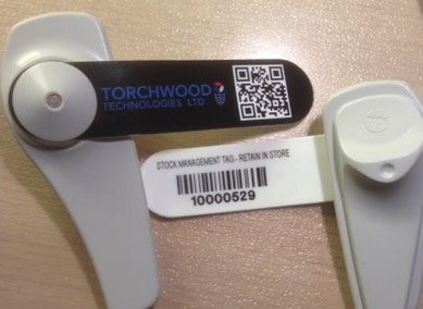 Reusable RFID Retail Tags With QR Code