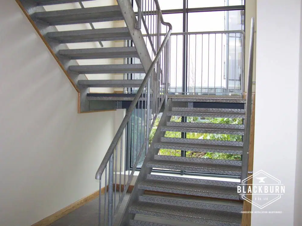 Experts for Industrial Steel Staircases For Warehouses And Factories