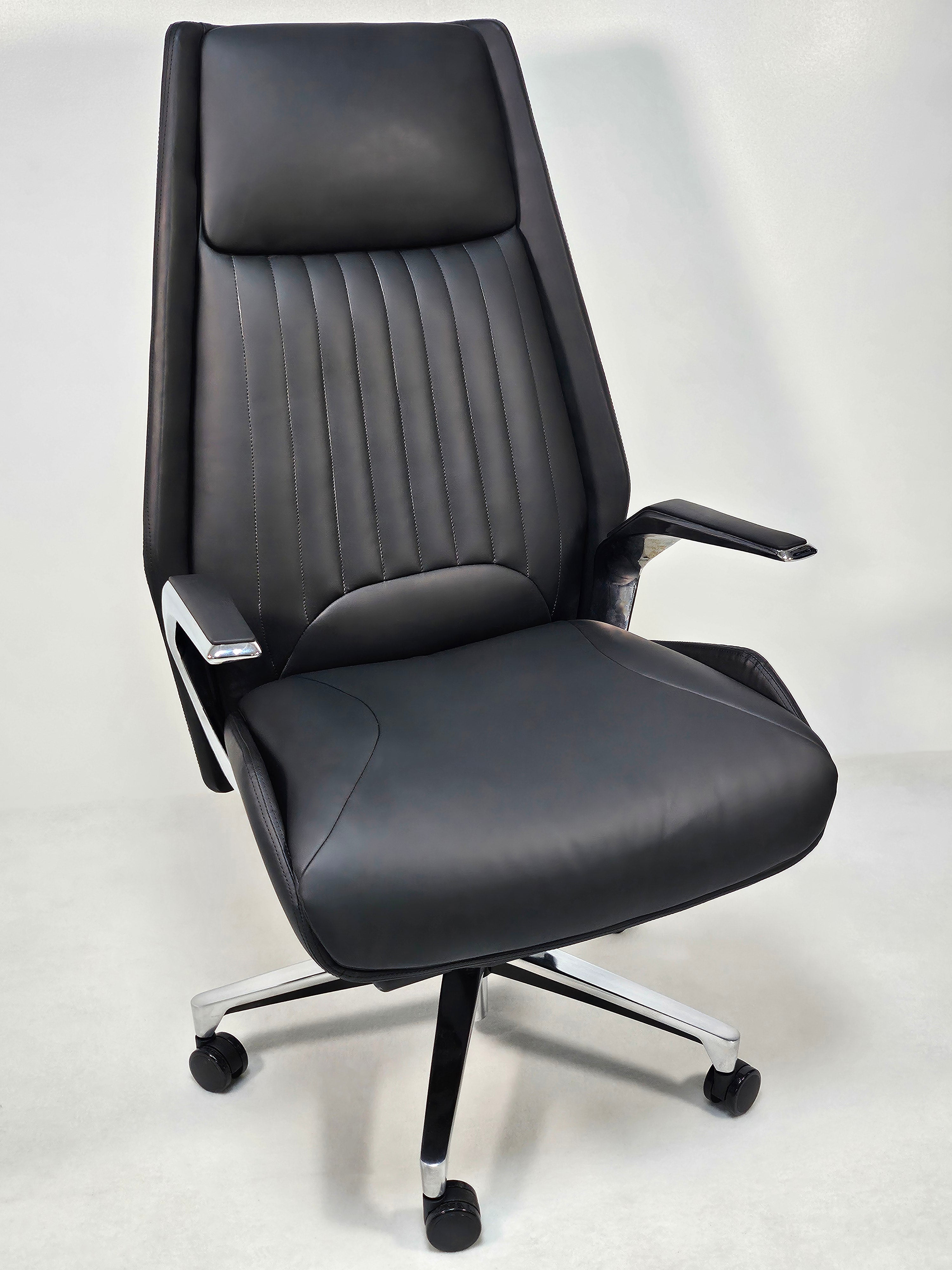 Specialising In Quality Modern Heavy Duty Office Chair in Black Leather - DT-8530 UK