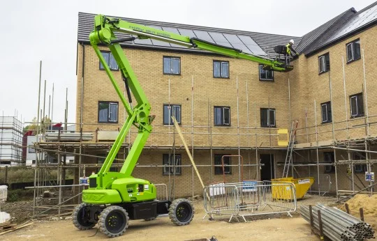 Cherry pickers VS scaffolding