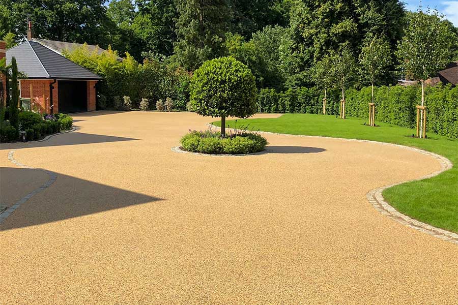 Resin Bound Surfacing for Beautifully Landscaped Outdoor Spaces