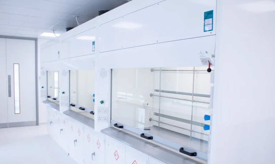 Wash-Down Fume Cupboards For Labs