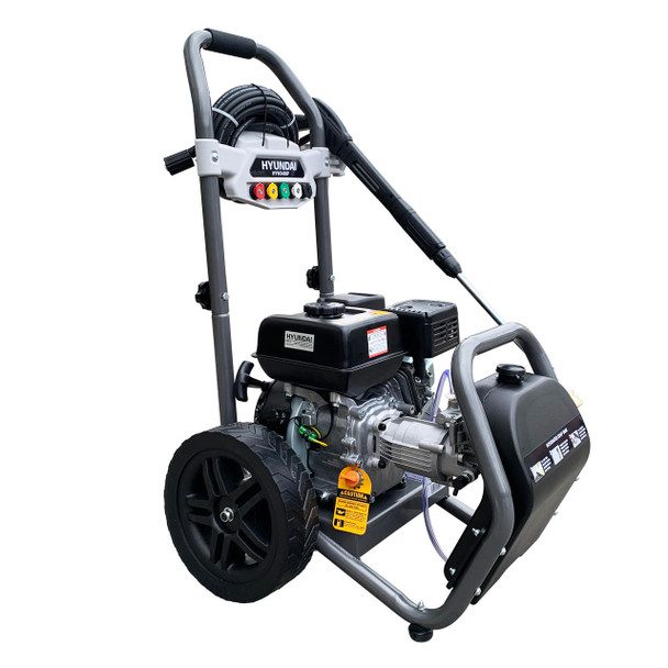 Hyundai 3400psi / 234 bar Petrol Pressure Washer, 9L/min, 7hp, 210cc with 10m Hose & Detergent Tank 