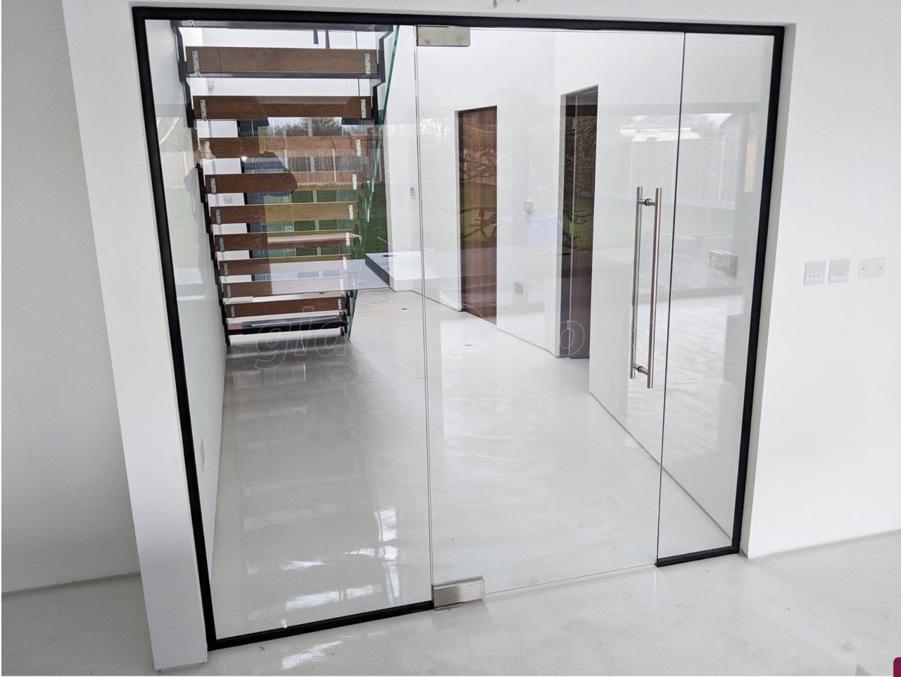 Frameless Glass Doors For Office Spaces