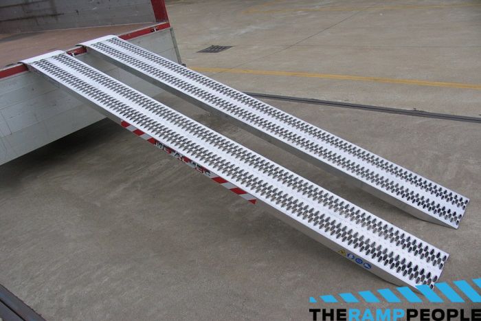 Professional Non-Folding Loading Ramps (2000x315x4500kg)