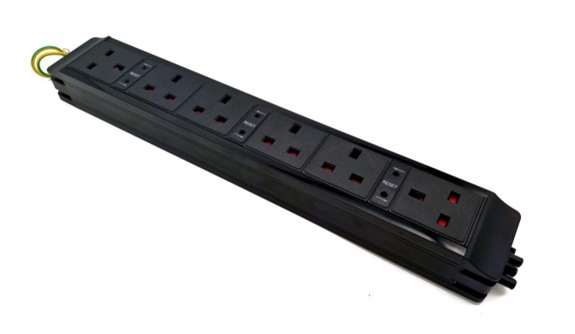 ICON-LINK-6 - Icon Link 6 port PDU 6 x UK with 3.15A resettable thermal fuse