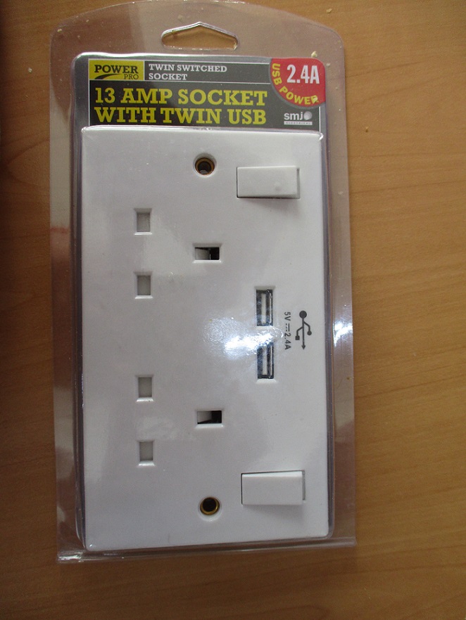 230V 13A Double Socket with 2 USB Ports
[PPSK2USB]