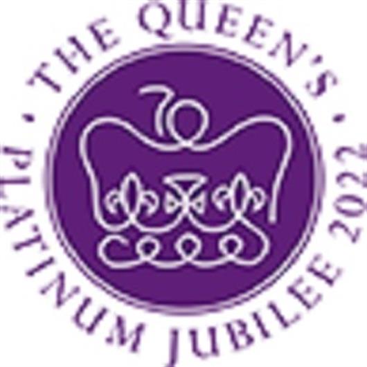 Queen's Platinum Jubilee Commemorative Gifts