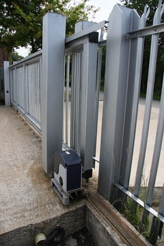 Steel Sliding Gates For Industrial Parks In Wrexham 