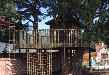 High-Quality Children's Wooden Treehouses 