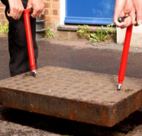 Construction Industry Manhole Cover Lifters