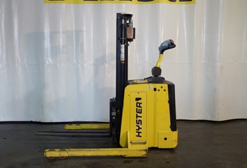 1.5 Ton Platform Stackers for Hire