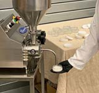 Filling machine for hand cream 