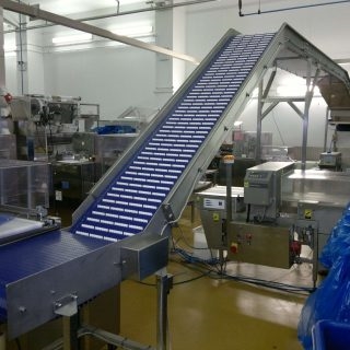 Inclined Conveyors For All Food Sectors
