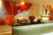 Hotels, Bars, Restaurant Glass Interior Fittings